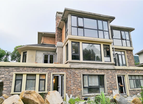 临安区 桃李春风